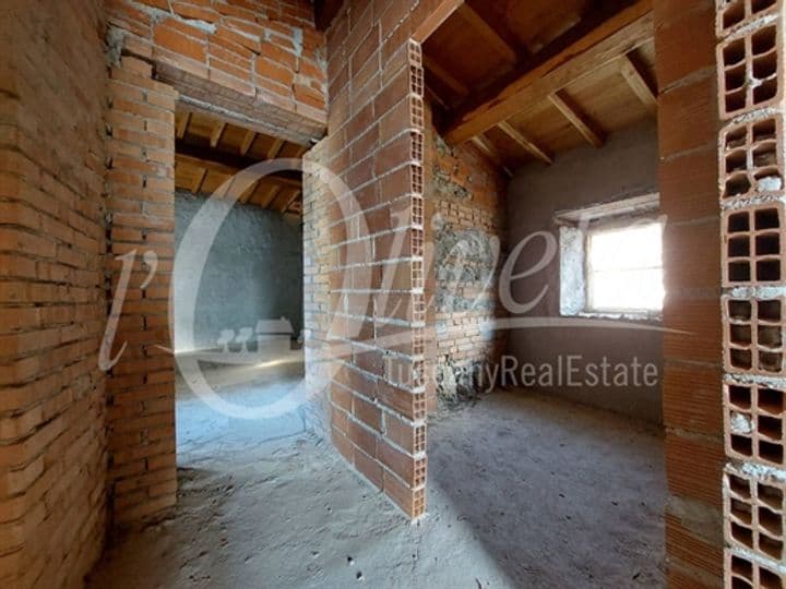 House for sale in Pescaglia, Italy - Image 12