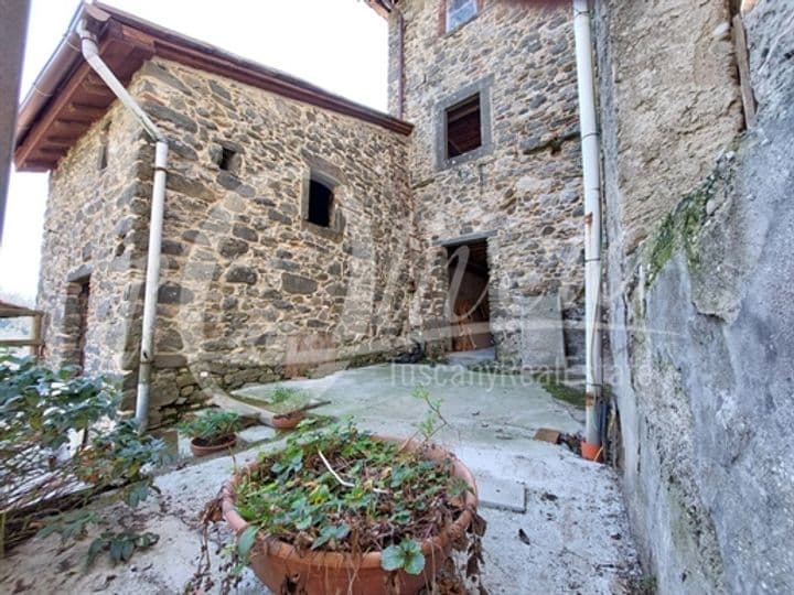 House for sale in Pescaglia, Italy - Image 3