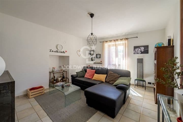 Apartment for sale in Scheggia e Pascelupo, Italy - Image 2