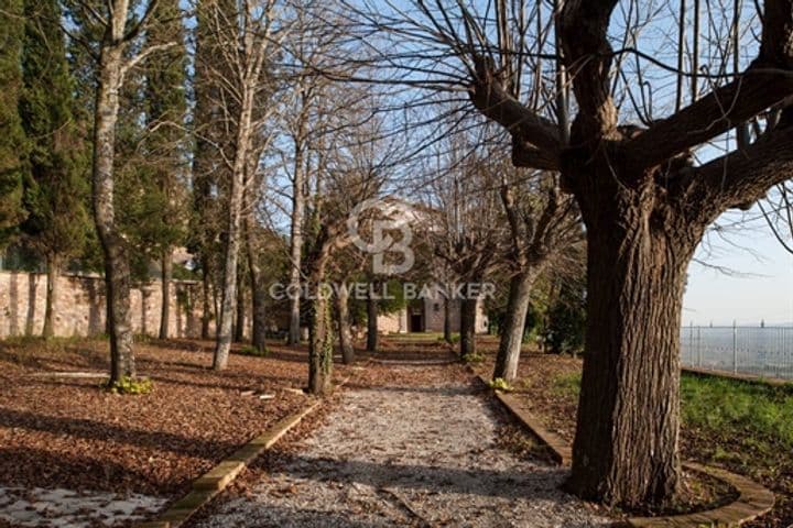 House for sale in Gubbio, Italy - Image 4