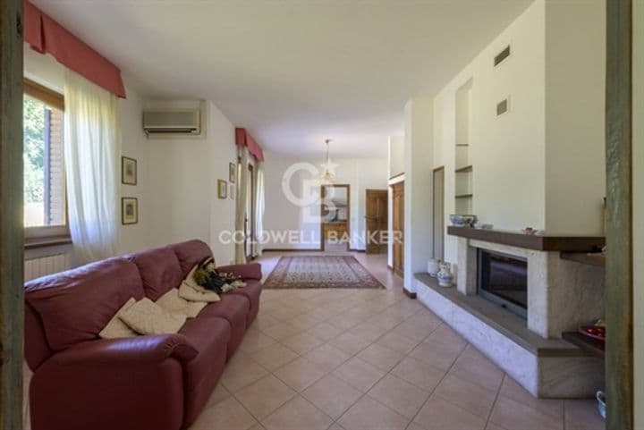 House for sale in Fossombrone, Italy - Image 6