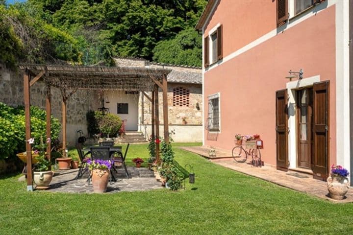 House for sale in Chiusi, Italy - Image 4