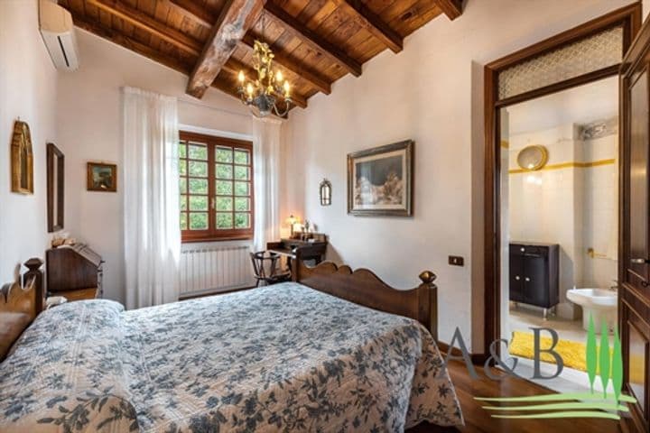 House for sale in Montepulciano, Italy - Image 9