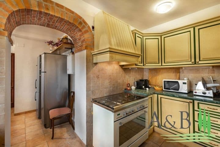 House for sale in Montepulciano, Italy - Image 4