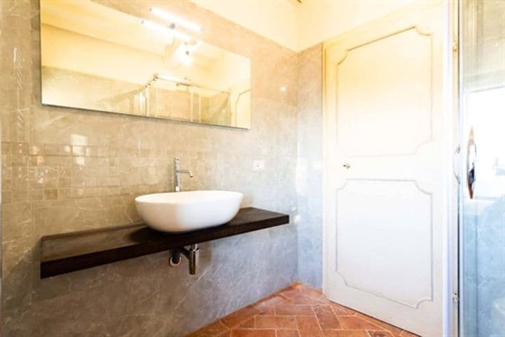 Apartment for sale in Cortona, Italy - Image 10