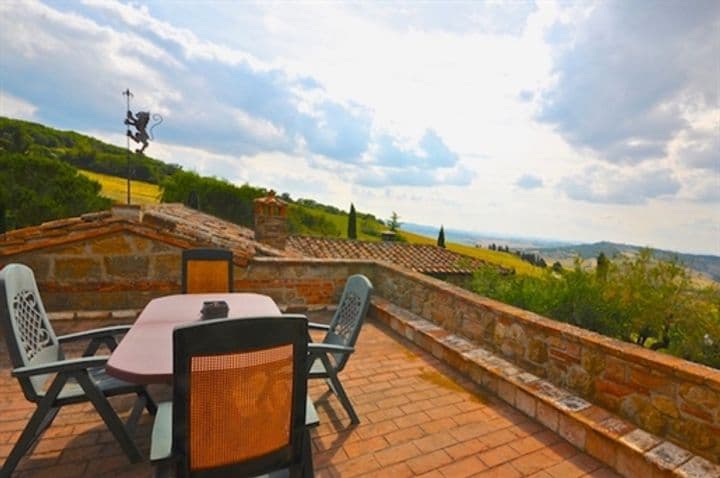 House for sale in Pienza, Italy - Image 11