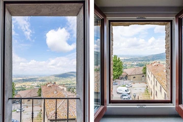 Apartment for sale in Cortona, Italy - Image 3