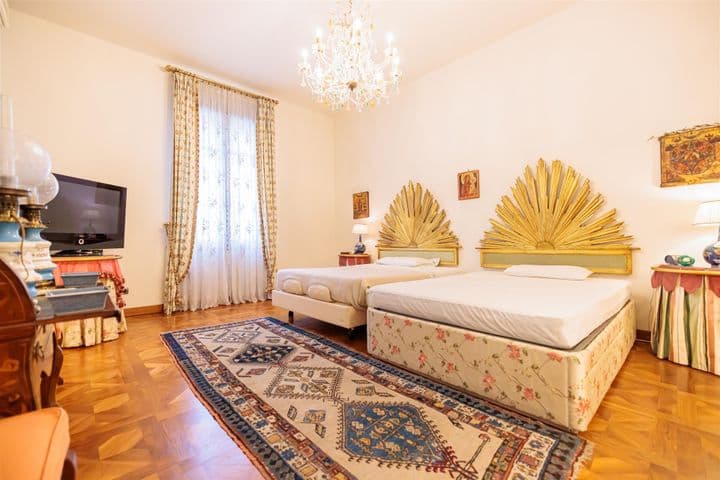 4 bedrooms apartment for sale in Florence, Italy - Image 7