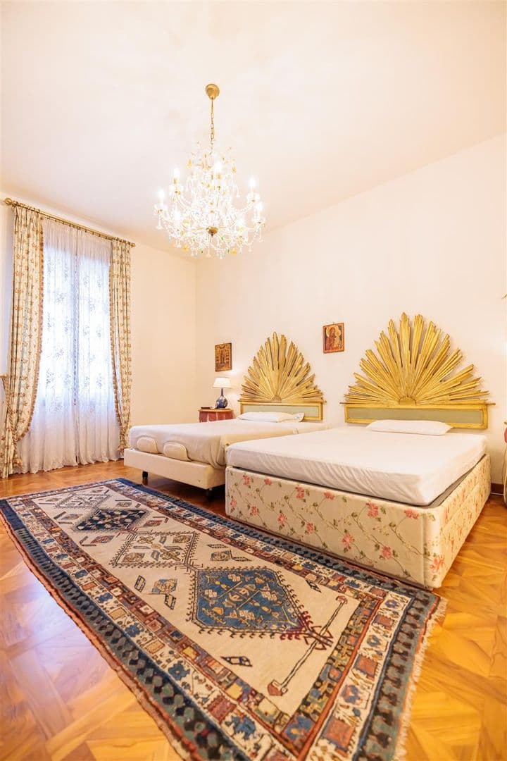 4 bedrooms apartment for sale in Florence, Italy - Image 8