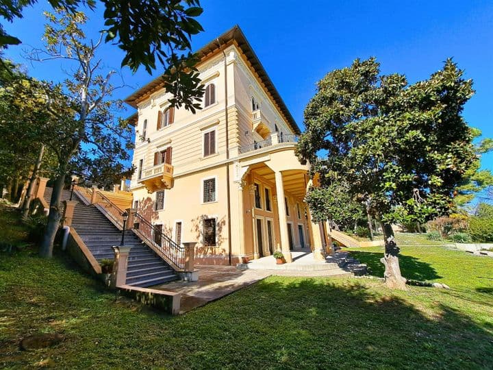 10 bedrooms house for sale in Giulianova, Italy - Image 3