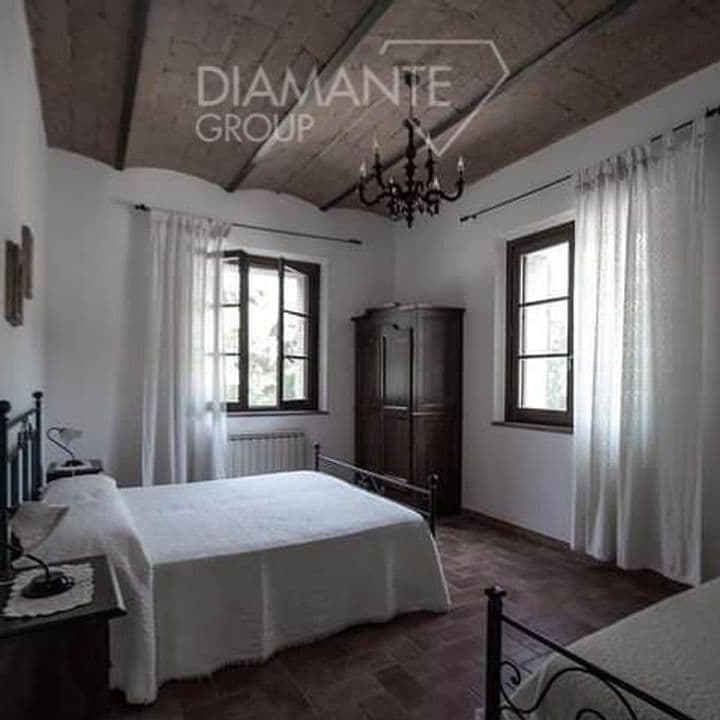 9 bedrooms other for sale in Castiglione del Lago, Italy - Image 4