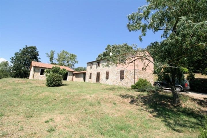 House for sale in Scansano, Italy - Image 2