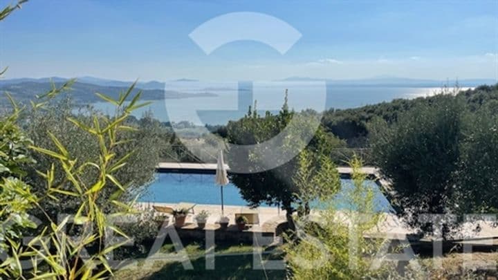 House for sale in Passignano sul Trasimeno, Italy - Image 4