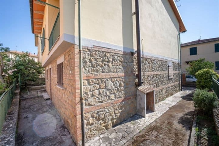 House for sale in Volterra, Italy - Image 5