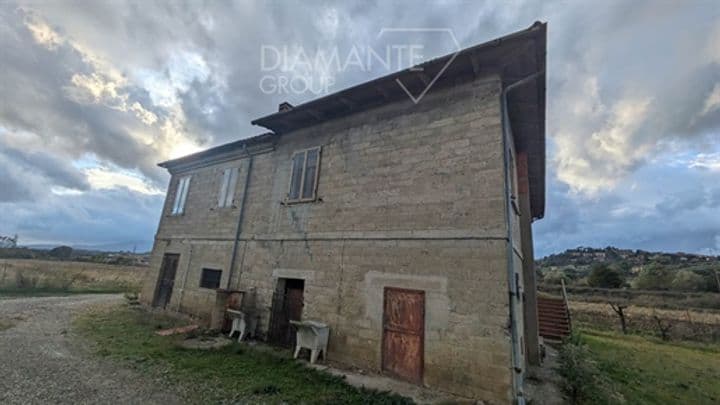 3 bedrooms house for sale in Chiusi, Italy - Image 2