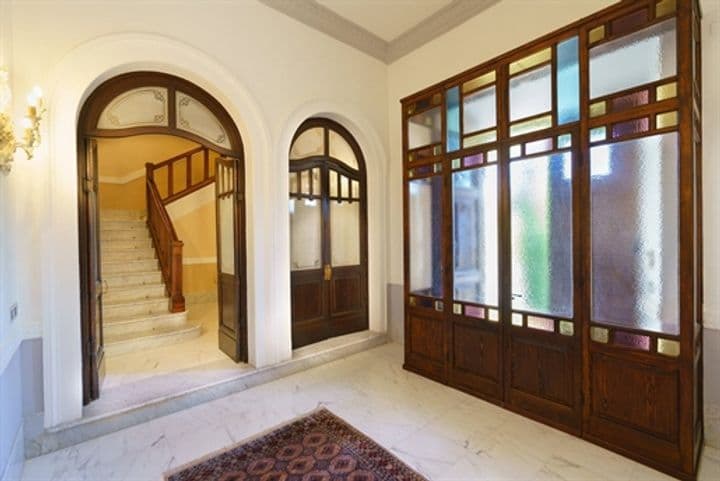 House for sale in Cortona, Italy - Image 2