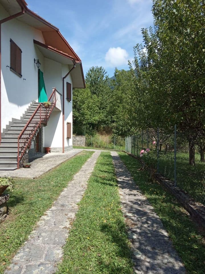 5 bedrooms house for sale in Comano, Italy - Image 9