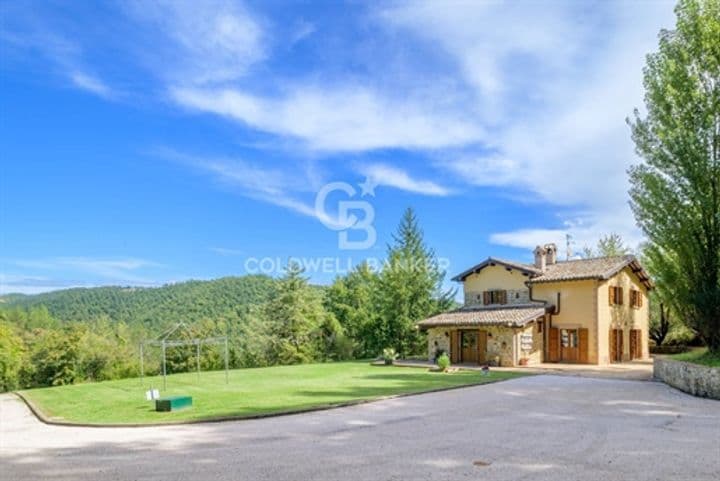 House for sale in Gubbio, Italy - Image 3