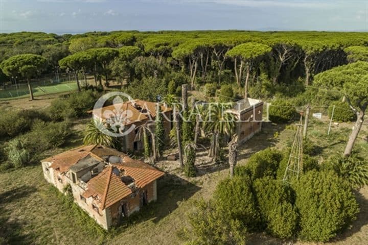 House for sale in Castagneto Carducci, Italy - Image 4