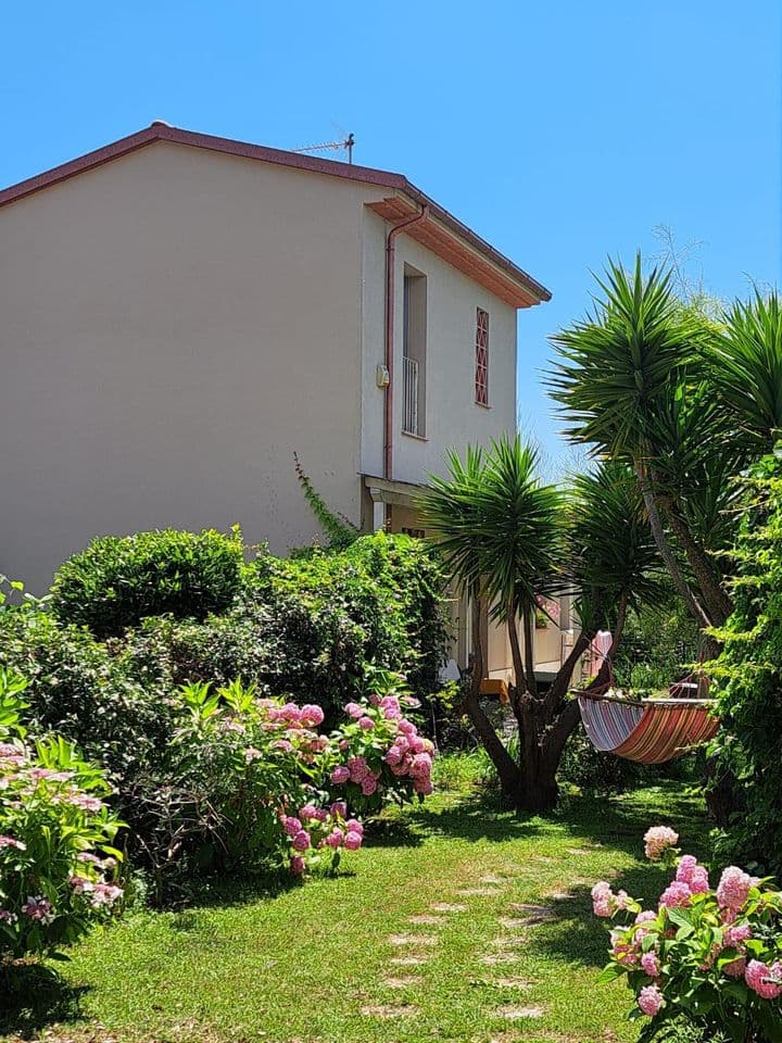 4 bedrooms house for sale in Marina di Massa, Italy - Image 12