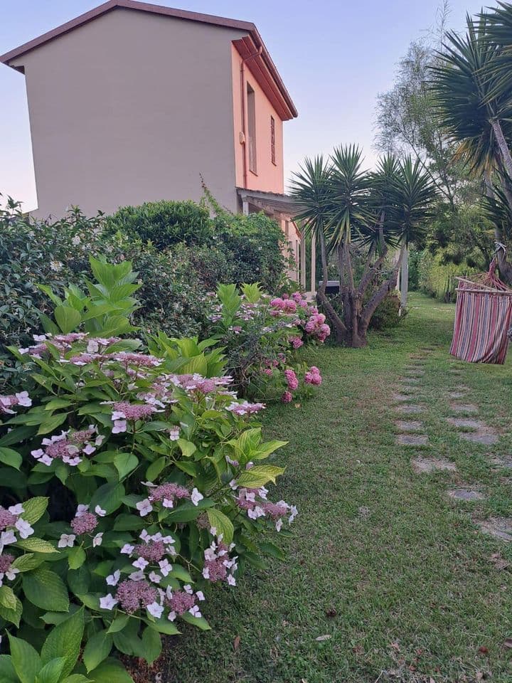 4 bedrooms house for sale in Marina di Massa, Italy - Image 2