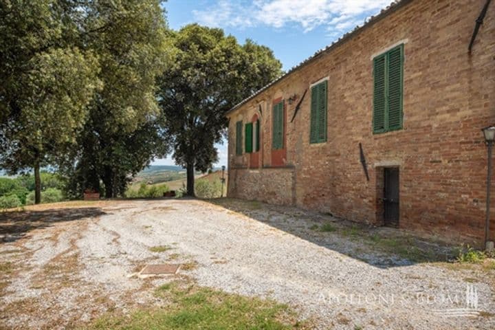 House for sale in Asciano, Italy - Image 11