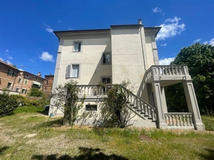 House for sale in Castiglione del Lago, Italy