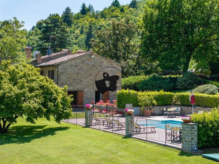 6 bedrooms other for sale in Arezzo, Italy - Image 2