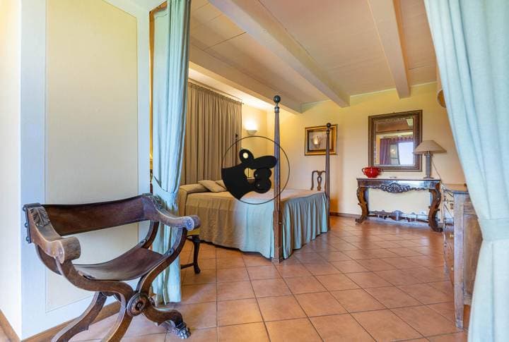 6 bedrooms other for sale in Arezzo, Italy - Image 37