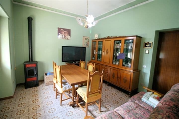 House for sale in Pescia, Italy - Image 9