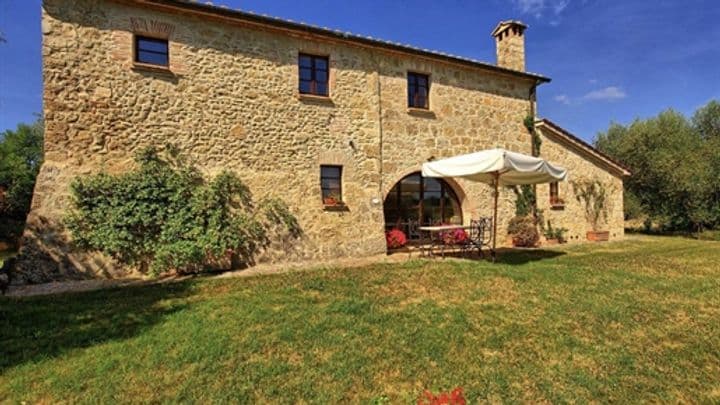 House for sale in Sarteano, Italy - Image 12