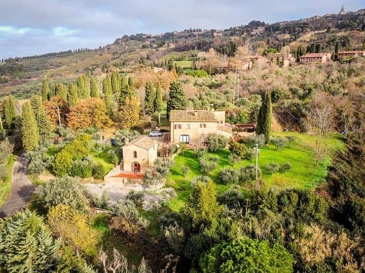 House for sale in Volterra, Italy - Image 4