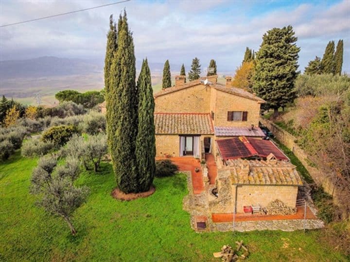 House for sale in Volterra, Italy - Image 6