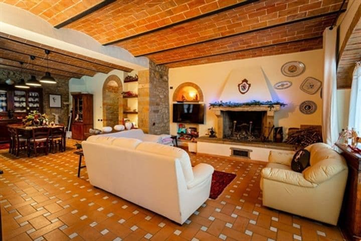 House for sale in Volterra, Italy - Image 10