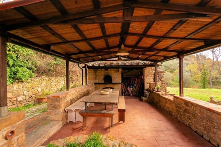 House for sale in Volterra, Italy - Image 9