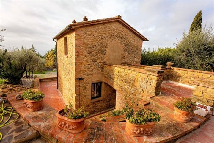 House for sale in Volterra, Italy - Image 3