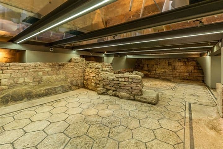 House for sale in Assisi, Italy - Image 3