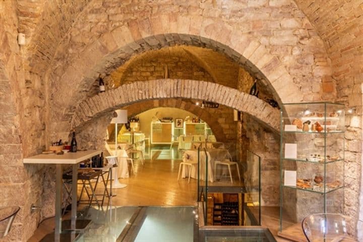 House for sale in Assisi, Italy - Image 10