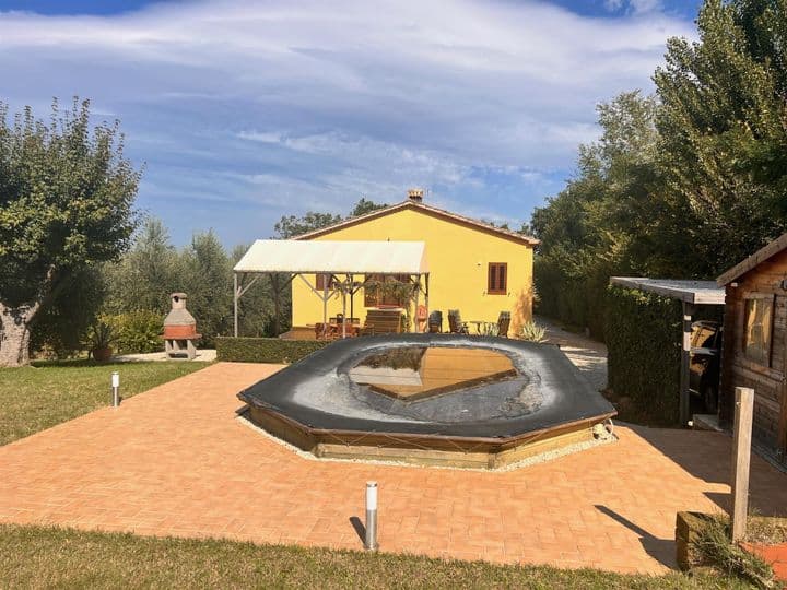 House for sale in San Lorenzo in Campo, Italy - Image 5