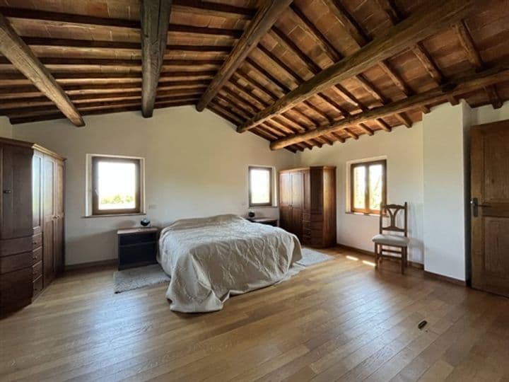 4 bedrooms house for sale in Cortona, Italy - Image 2