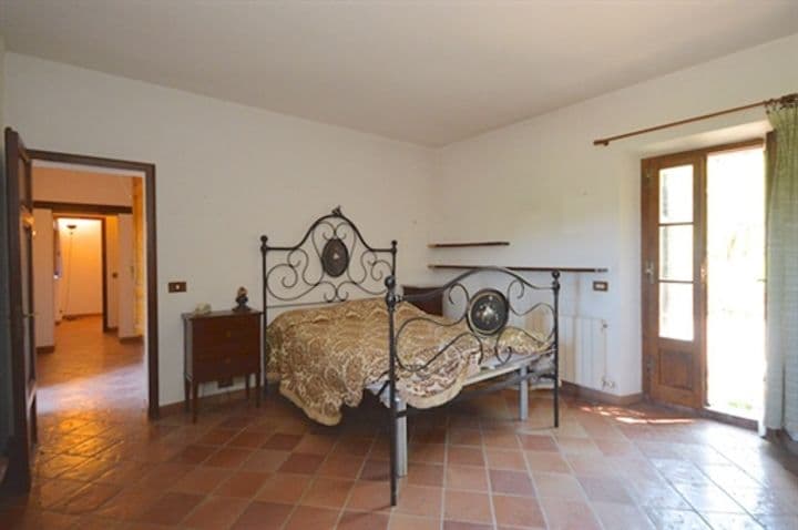 House for sale in Castiglione dOrcia, Italy - Image 12