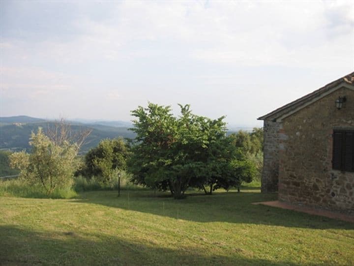 House for sale in Bucine, Italy - Image 12