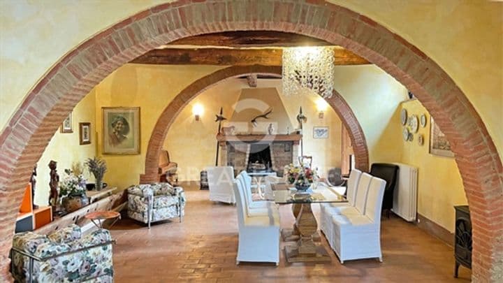 6 bedrooms house for sale in Cortona, Italy - Image 2