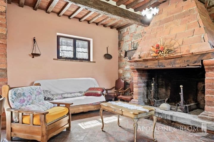 House for sale in Cortona, Italy - Image 4