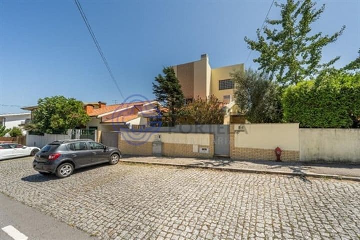 House for sale in Castelo da Maia, Portugal