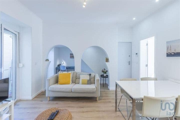 1 bedroom apartment for sale in Lisbon, Portugal - Image 11