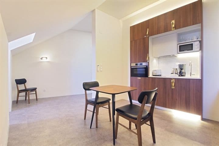 1 bedroom apartment for sale in Lisbon, Portugal - Image 3