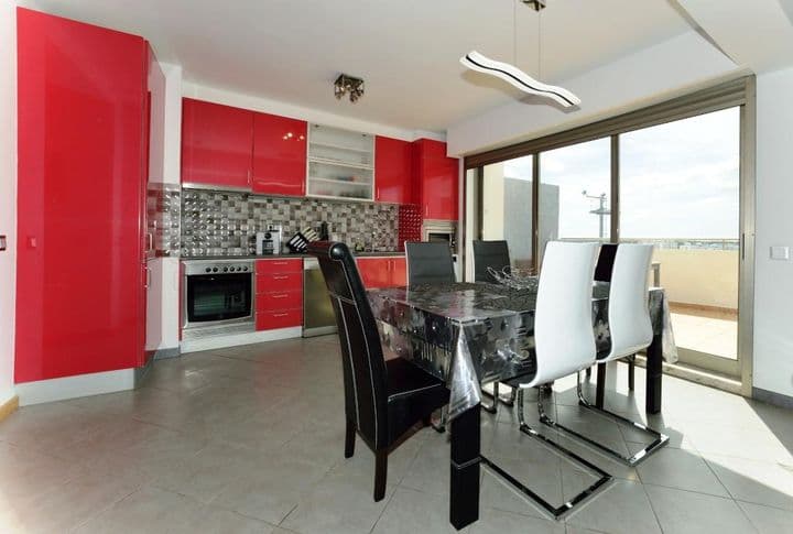 2 bedrooms apartment for sale in Portimao, Portugal - Image 2