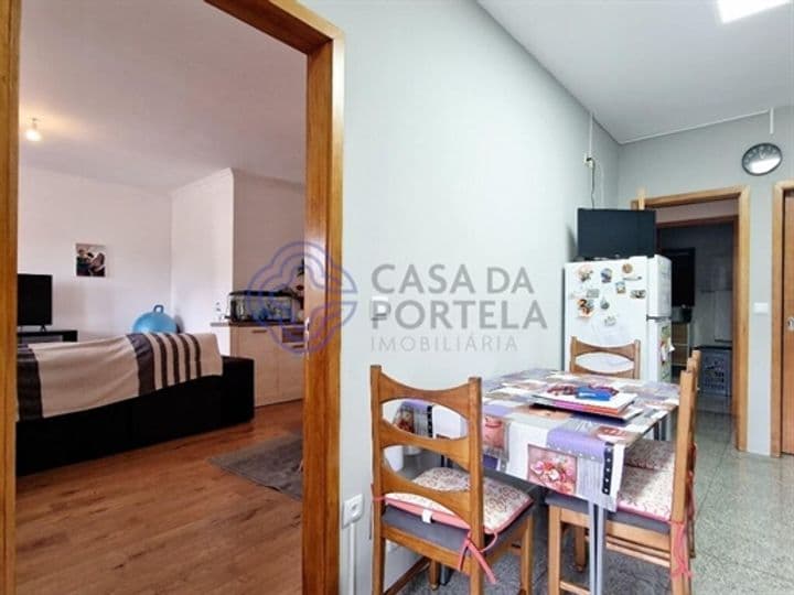 Apartment for sale in Castelo da Maia, Portugal - Image 2