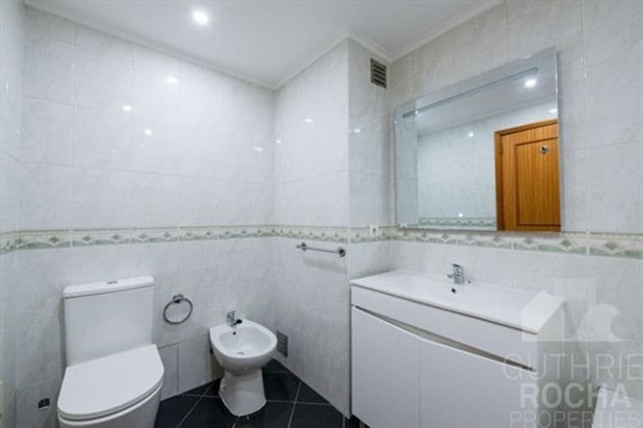 House for sale in Sao Martinho, Portugal - Image 7